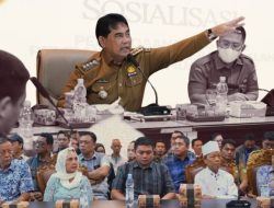 Bupati Barito Utara Sosialisasikan Pelebaran Jalan Kota