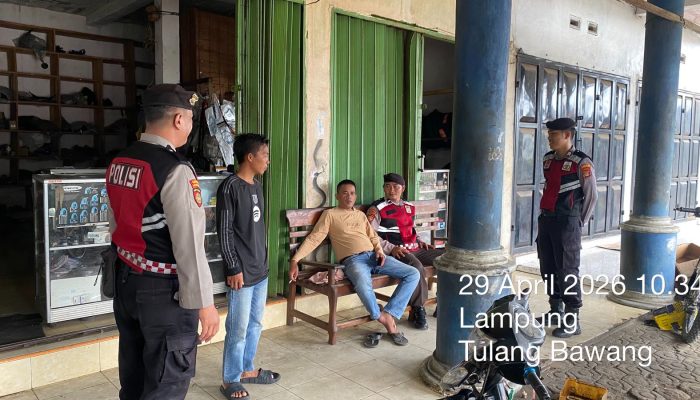 Jaga Kondusivitas Jembatan Cakat Raya, Sat Samapta Polres Tulang Bawang “Sapa” Warga Lewat Patroli Presisi