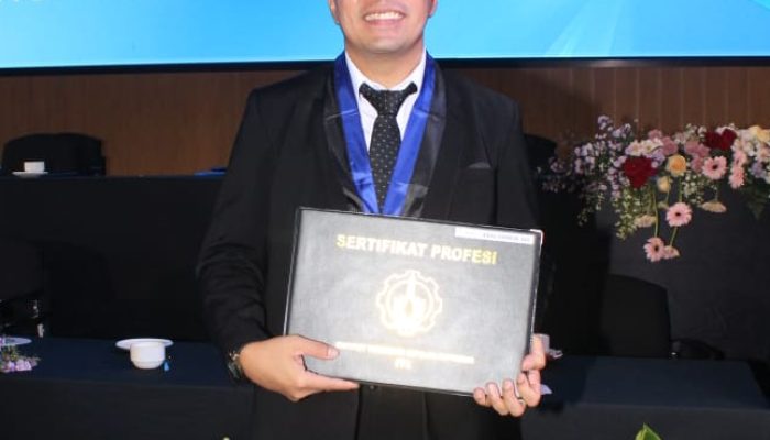 Waket II AWPI Jatim Raih Gelar Insinyur ITS, IPK Sempurna 4.00