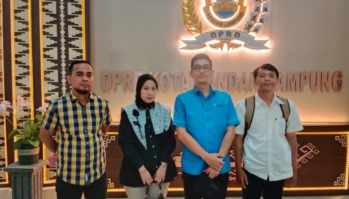 Korban PHK PT Mega Central Finance Mengadu ke DPRD Bandar Lampung, Tuntut Hak Pesangon