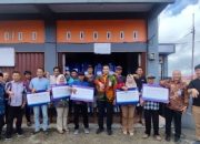 BRI Kanca Bengkulu Salurkan Bantuan Sarana Sosial untuk Lima RT Melalui Program BRI Peduli