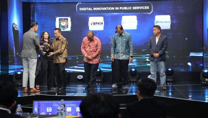 Dirjen Keuangan Daerah Agus Fatoni Terima Penghargaan Digital Innovation Award 2026