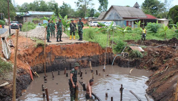 Dandim 0315/Tanjungpinang Dampingi Danrem 033/WP Tinjau Pemasangan Pancang Awal Jembatan Armco di Bintan