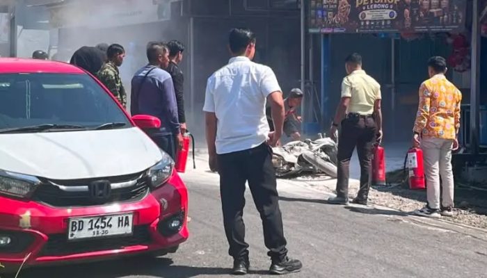 Heroik! Satpam BRI Curup Selamatkan Motor Warga yang Terbakar di Lebong