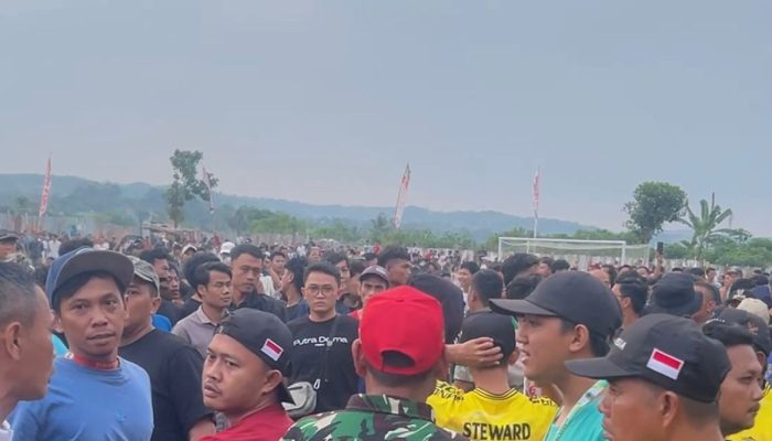 Liga Semingkir Open Memanas, Keputusan Wasit Diprotes Keras Pegiringan Legend