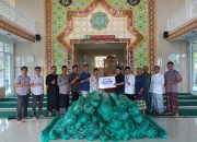 YBM BRILiaN Salurkan 74 Gulung Karpet Sajadah di Pringsewu dan Tanggamus, Tingkatkan Kenyamanan Ibadah Jamaah