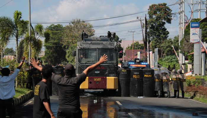 Personel Polres Halut Laksanakan Simulasi Penanganan Aksi Unjuk Rasa