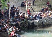 Sambut Hari Bhayangkara ke-80, Polres Gunungkidul Tebar 2 Ton Ikan untuk Ribuan Warga