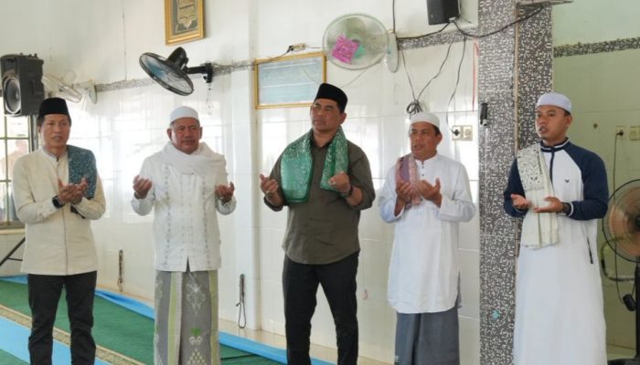 H. Alhadi Ingatkan Pentingnya Menyeimbangkan Penggunaan HP Dengan Membaca Alqur’an