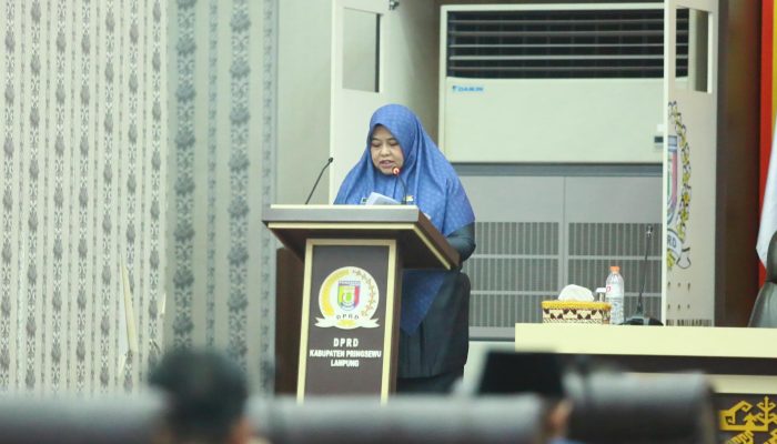 Umi Laila Sampaikan Jawaban Bupati Atas Pemandangan Umum Fraksi-fraksi DPRD Pringsewu