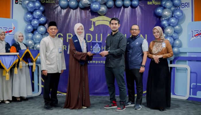 YBM BRILiaN Region 5 Bandar Lampung Wisuda 24 Awardee Bright Scholarship Batch 8, Siapkan Pemimpin Profesional Berakhlak Mulia