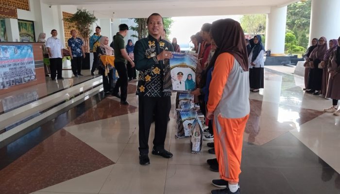 Bupati Pringsewu Lepas 12 Siswa Sekolah Rakyat