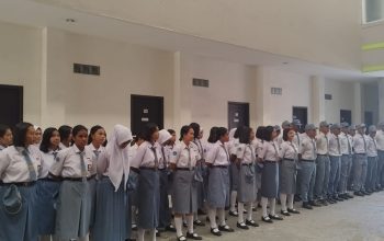 Calon Paskibraka Halmahera Utara Mengikuti Registrasi Sekaligus Upacara Penyambutan Yang Dilaksanakan Panitia