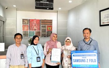 Program BRImo Telkomsel Hadirkan Kejutan, BRI Unit Brabasan BRI Kanca Tulang Bawang Serahkan Hadiah Premium kepada Nasabah Mesuji