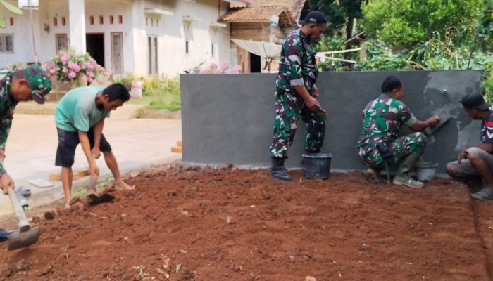 KODIM 0427/WAY KANAN BANGUN SARANA SUMUR BOR, WUJUD KEPEDULIAN TNI TERHADAP AIR BERSIH