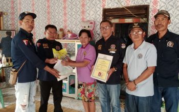 HUT RI ke-81, DPC AWPI Barsel Silaturahmi ke Kediaman Keluarga Veteran