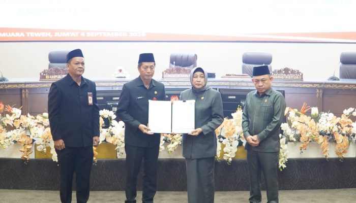 Raperda Perubahan APBD 2026, Lima Fraksi DPRD Barito Utara Sampaikan Pandangan