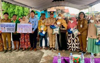 Bantuan Pangan dan BLT KHBS dari Gubernur Kalteng H. Agustiar Sabran  untuk Warga Pahandut